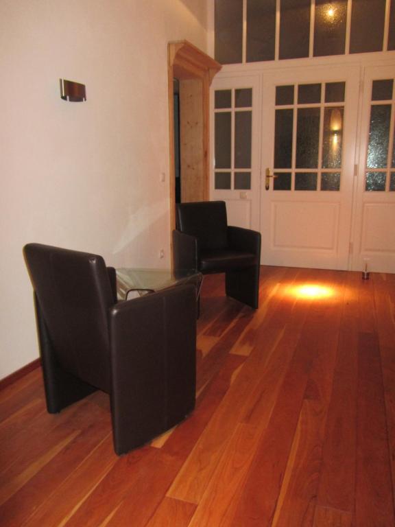 Exklusive Gaestezimmer Landau 랜다우인더펠즈 외부 사진